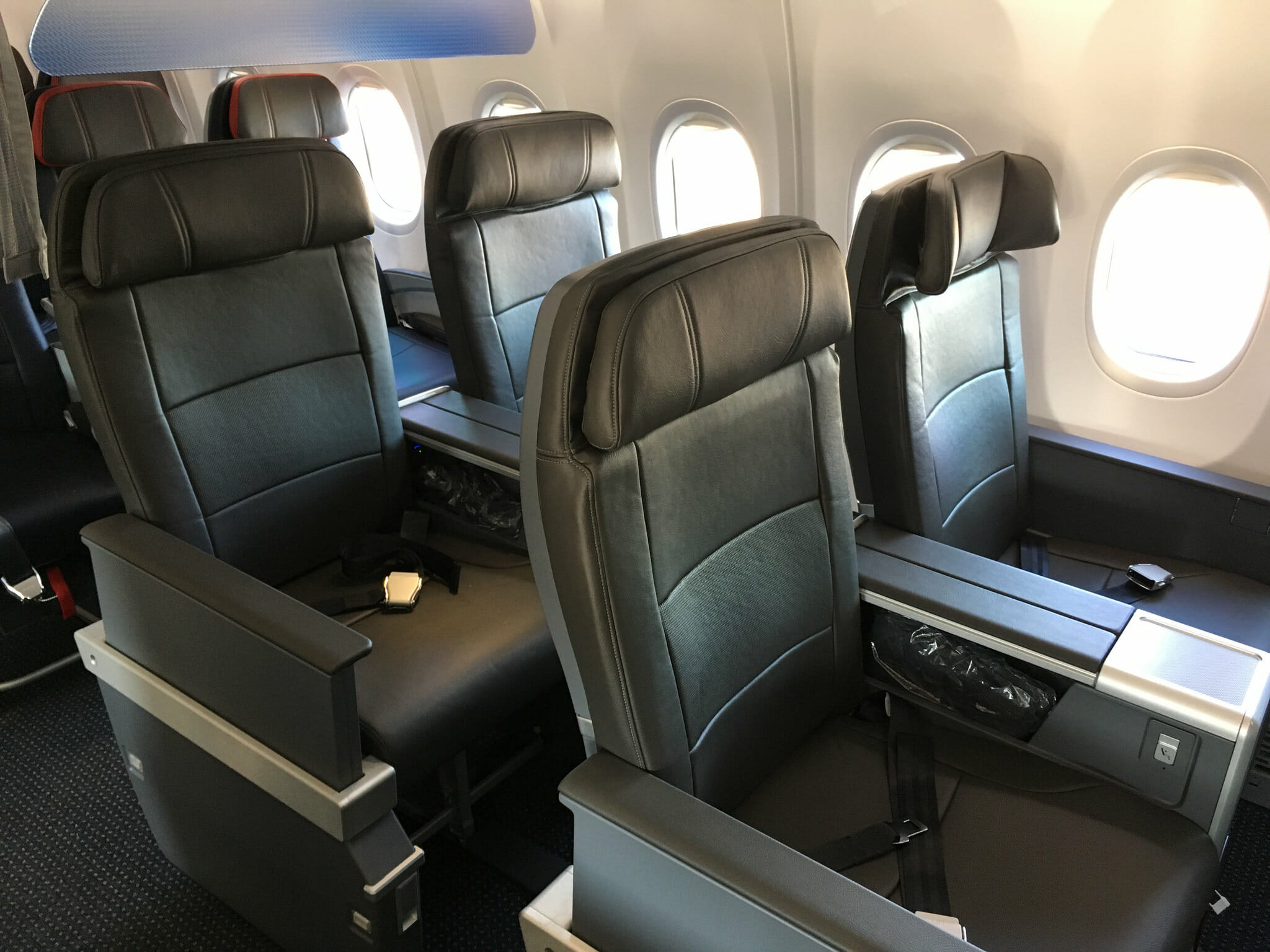 American Airlines 737 MAX 8